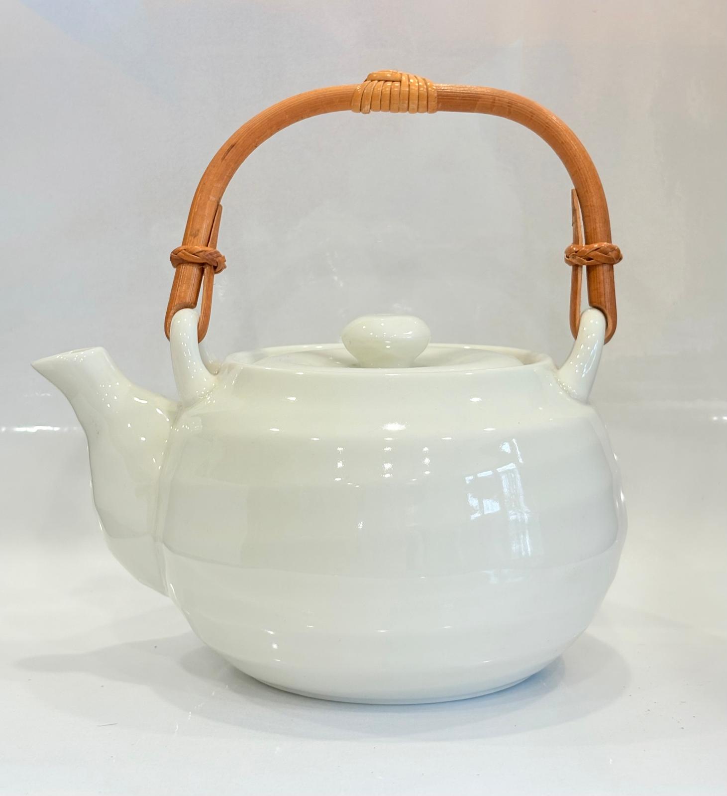 Procelain Japanese Pot Pure White Single